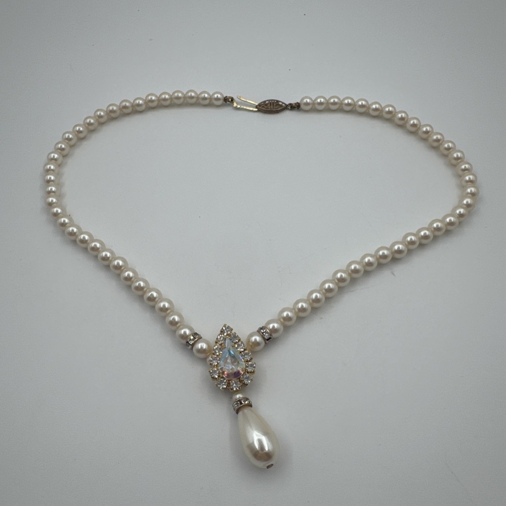 Vintage Faux Pearls With A Tear Drop Aurora Borealis Gem Old Money Wedding Party